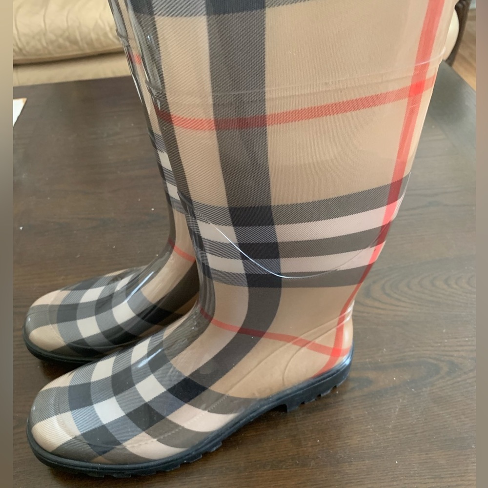 Authentic Burberry rain boots, made in Italy.